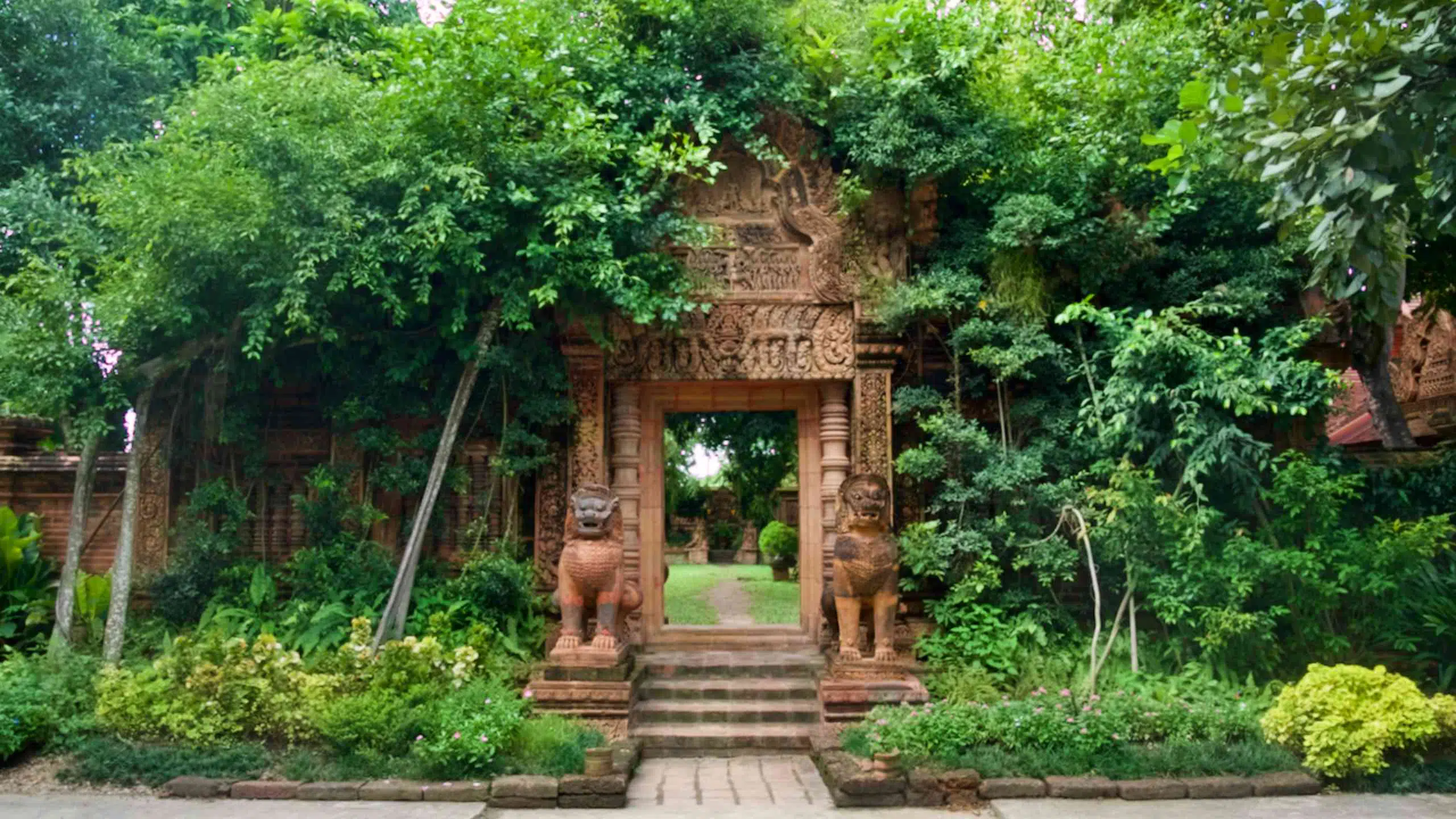 Terracota Doorway, Lamphun