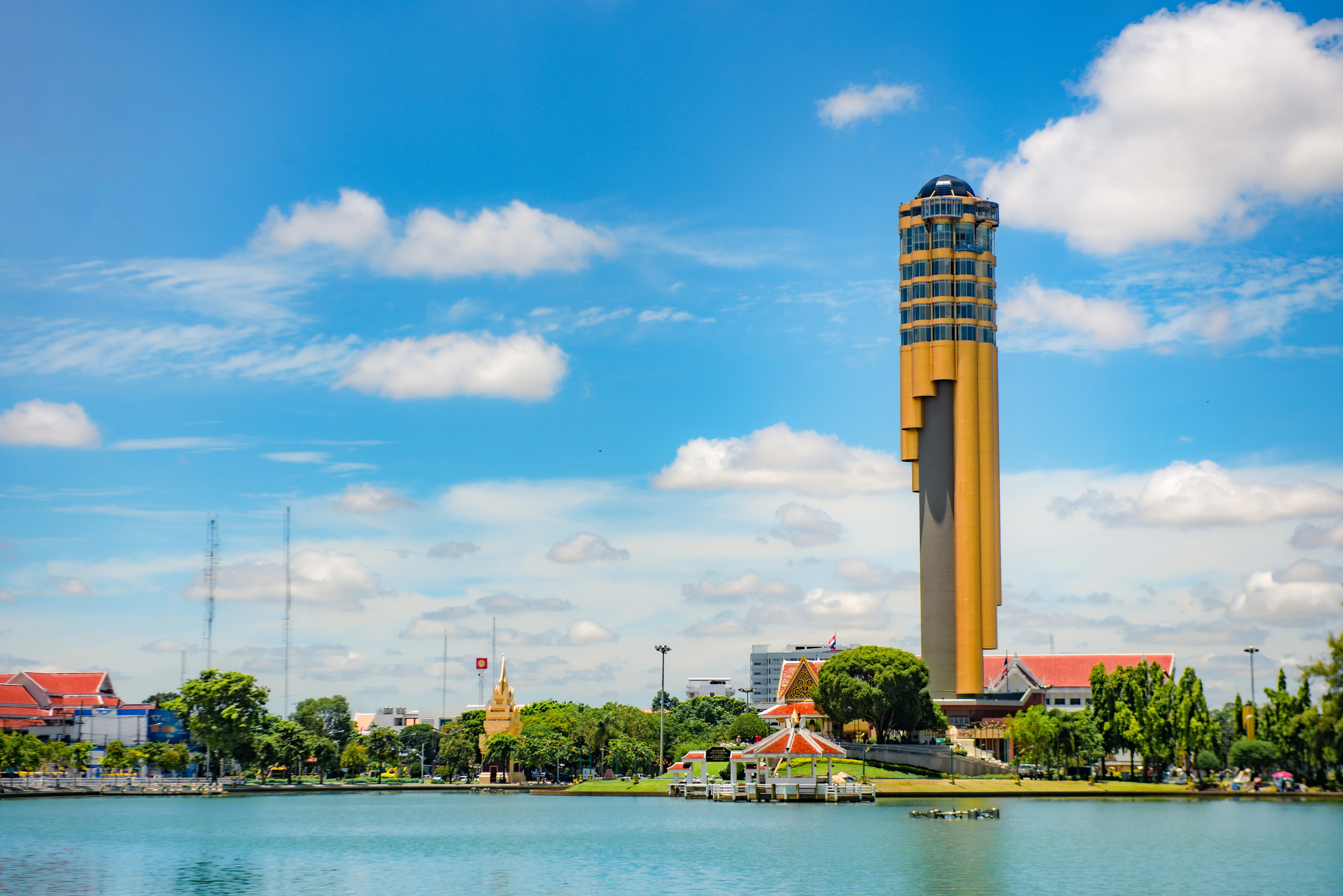 A gold and blue observation tower.