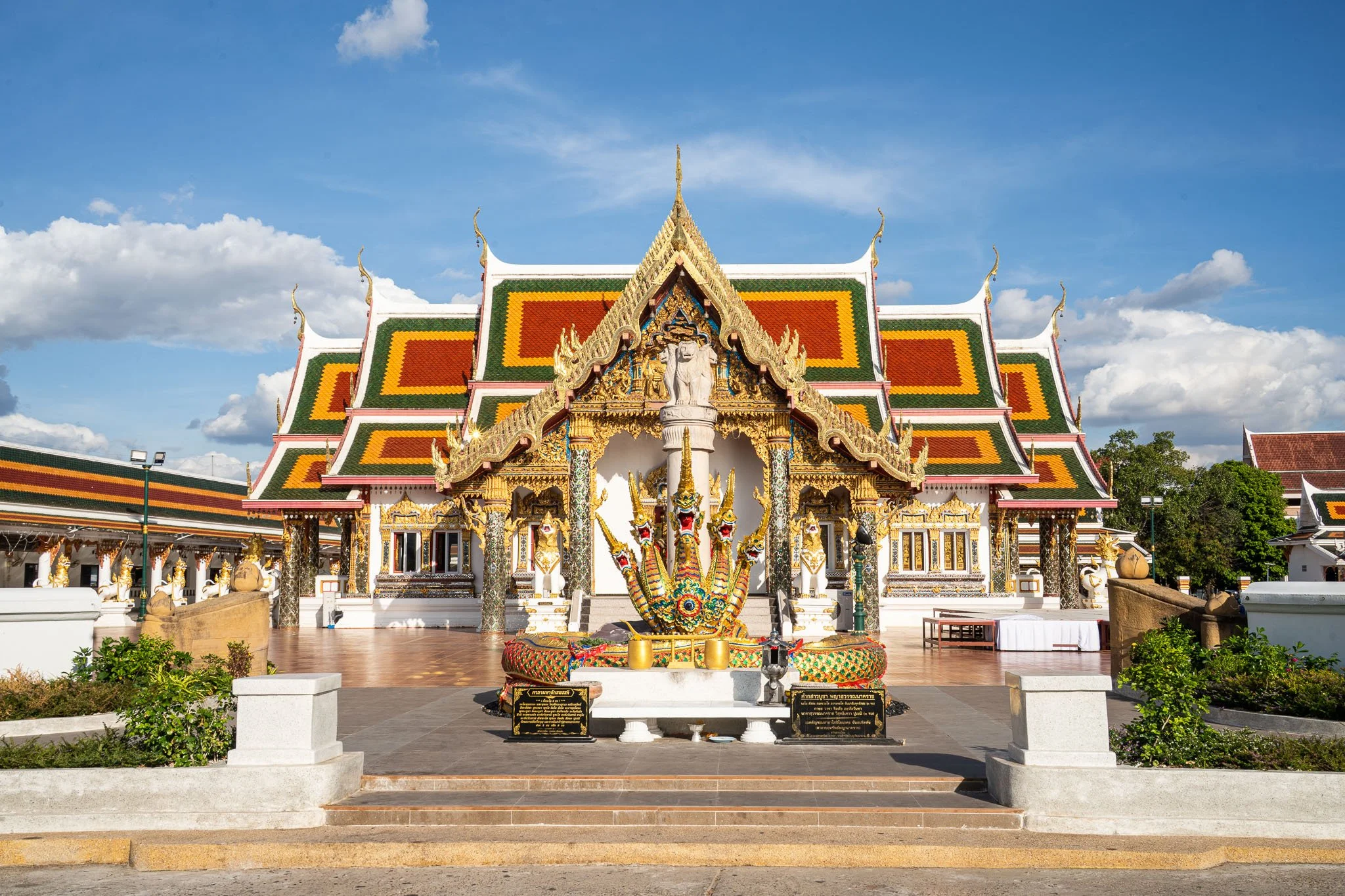 A colourful Thai temple.
