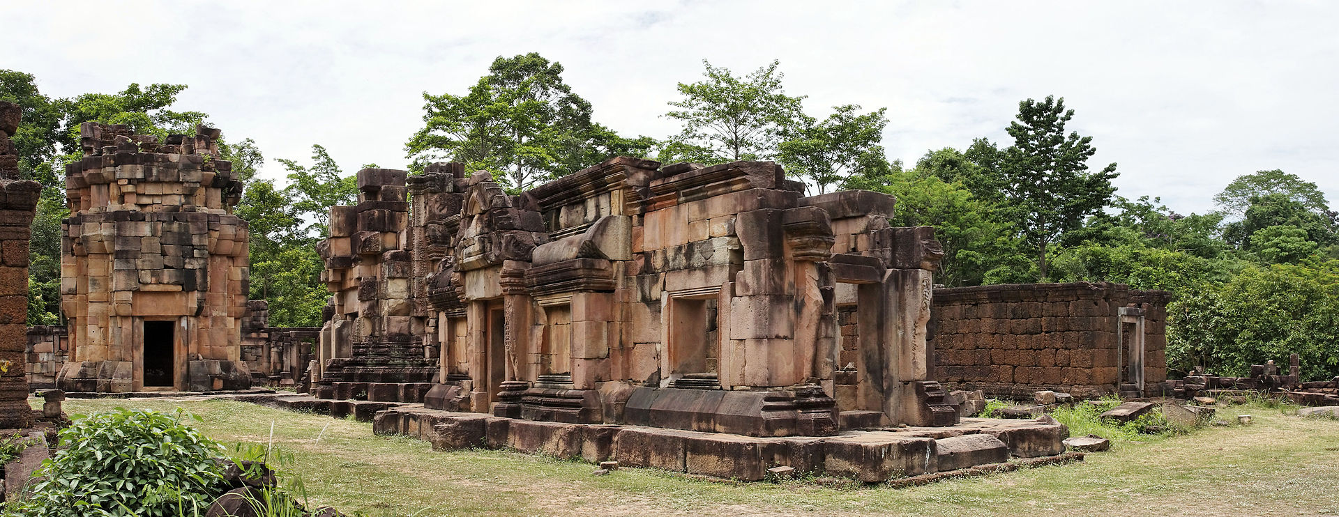 Ancient and slightly run down temple.